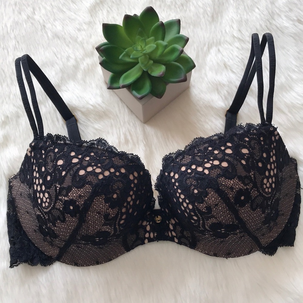 💕NWOT Victoria’s Secret Very Sexy Lace Demi Bra💕